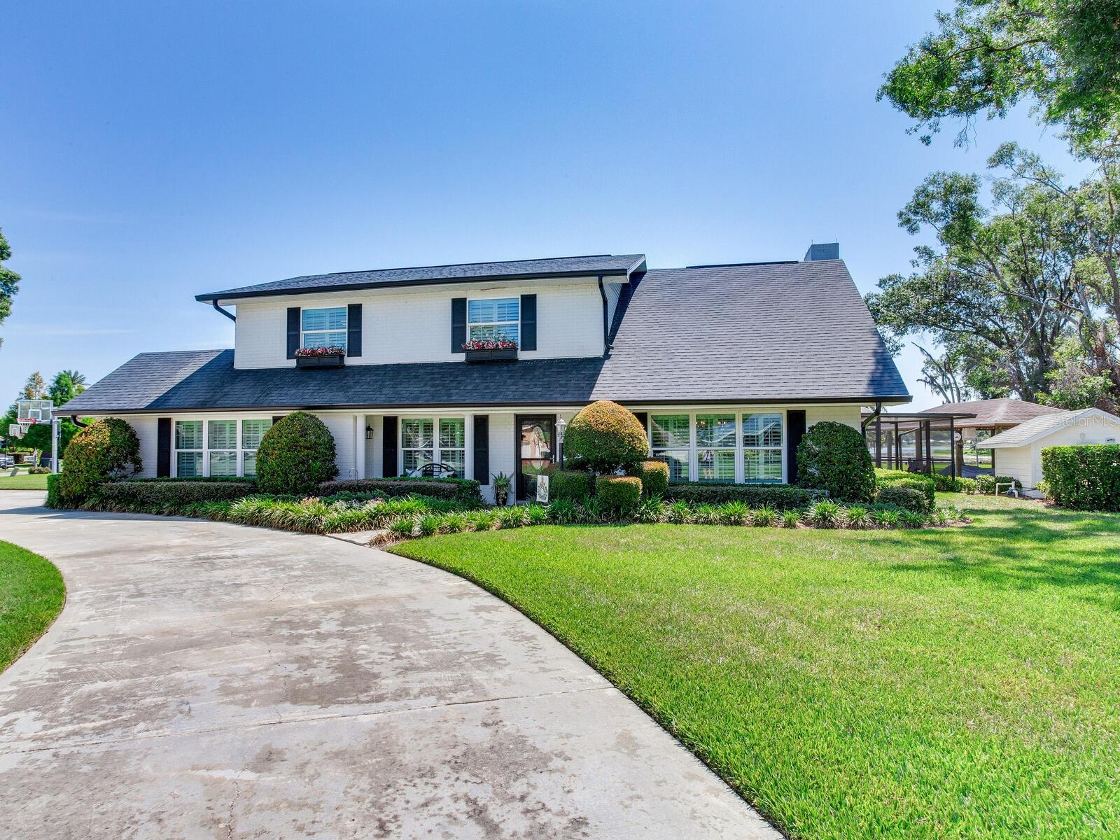 Listing photo id 11 for 3724 Fawn Grove Court