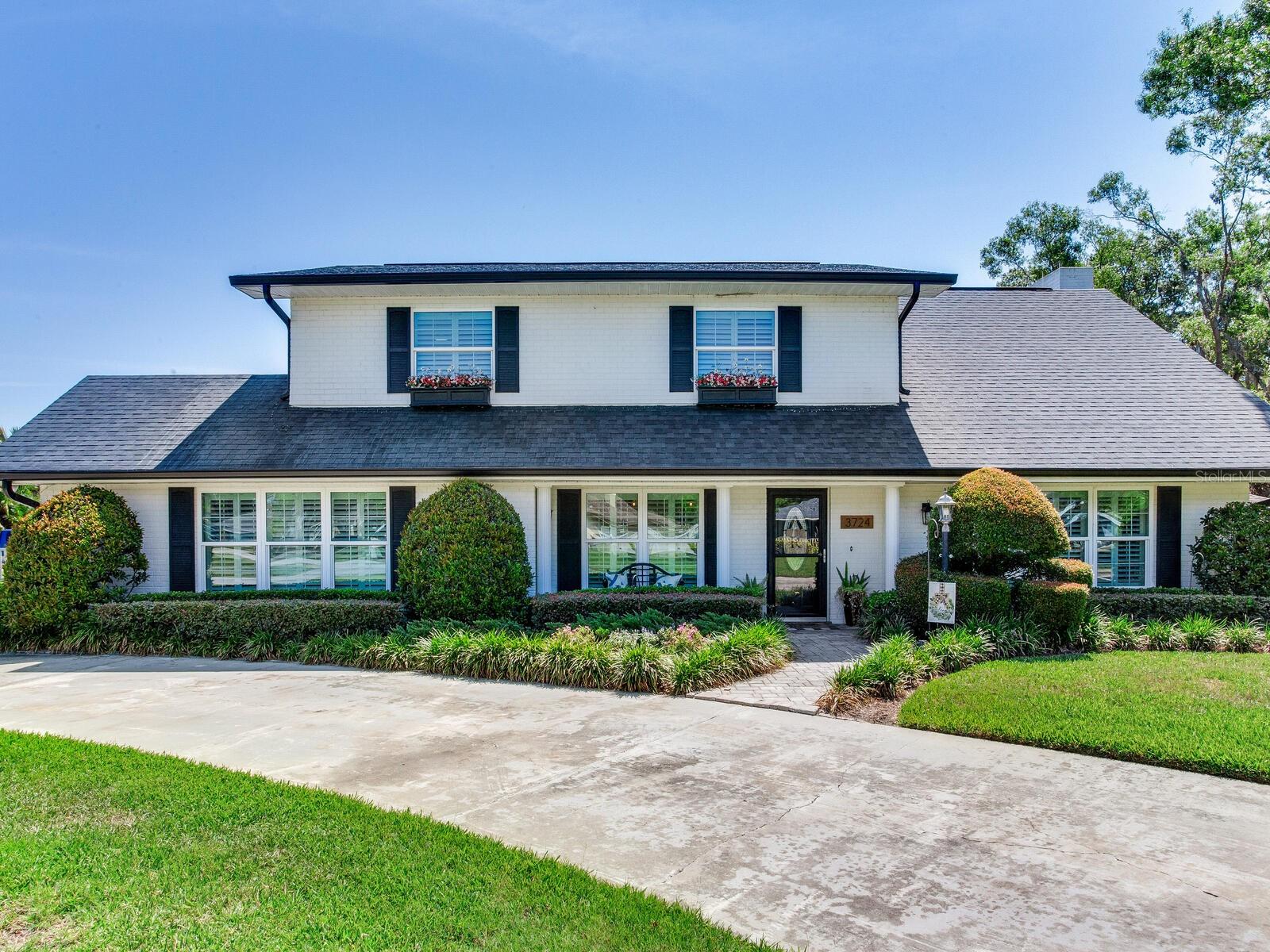Listing photo id 12 for 3724 Fawn Grove Court