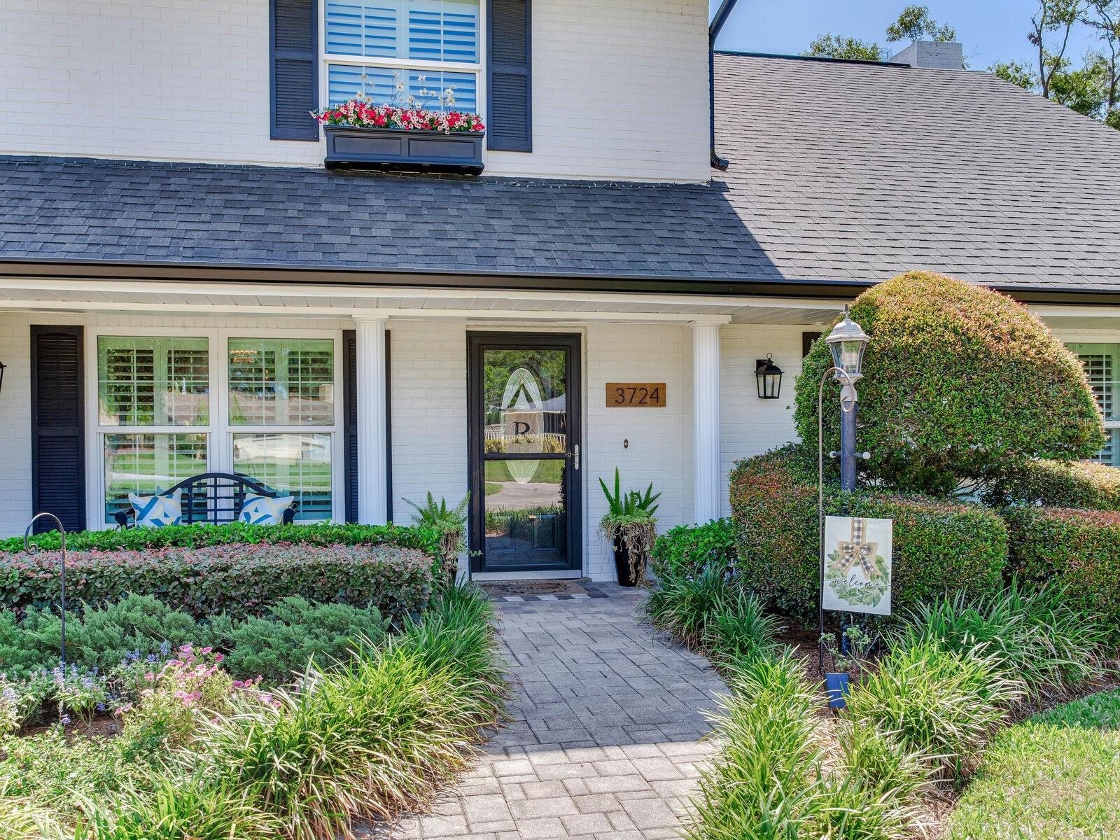 Listing photo id 13 for 3724 Fawn Grove Court