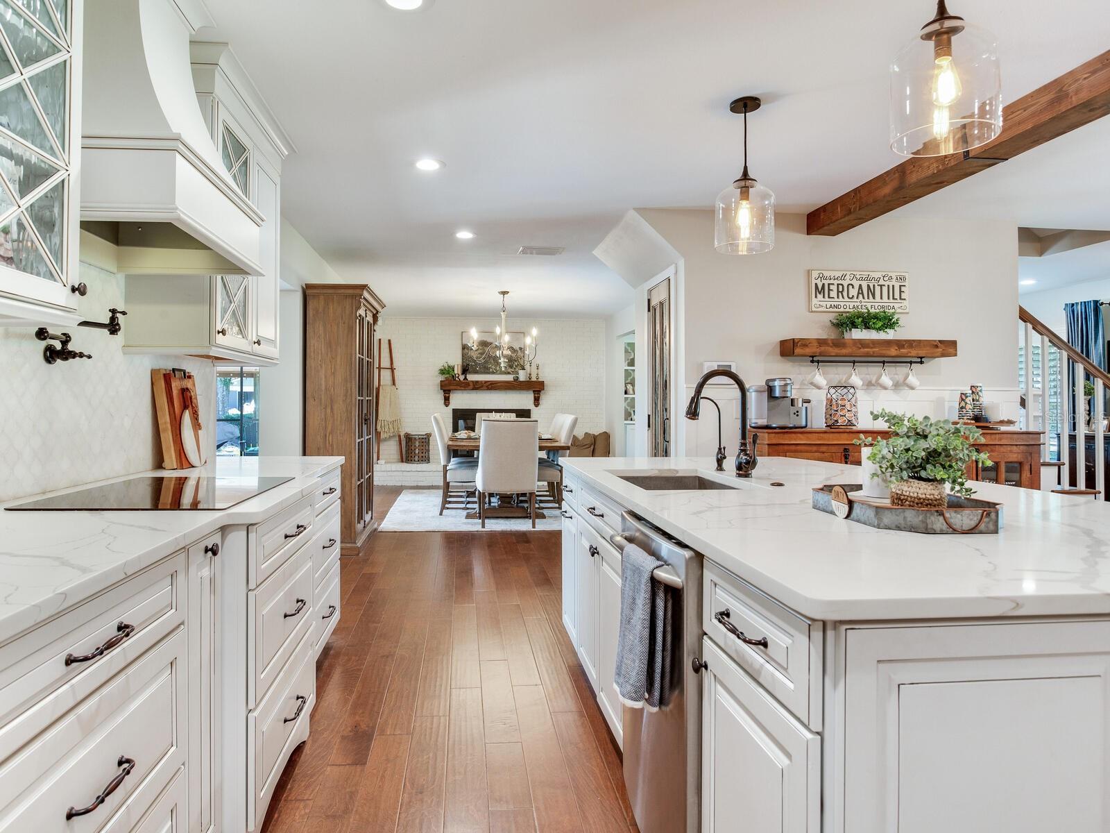 Listing photo id 1 for 3724 Fawn Grove Court