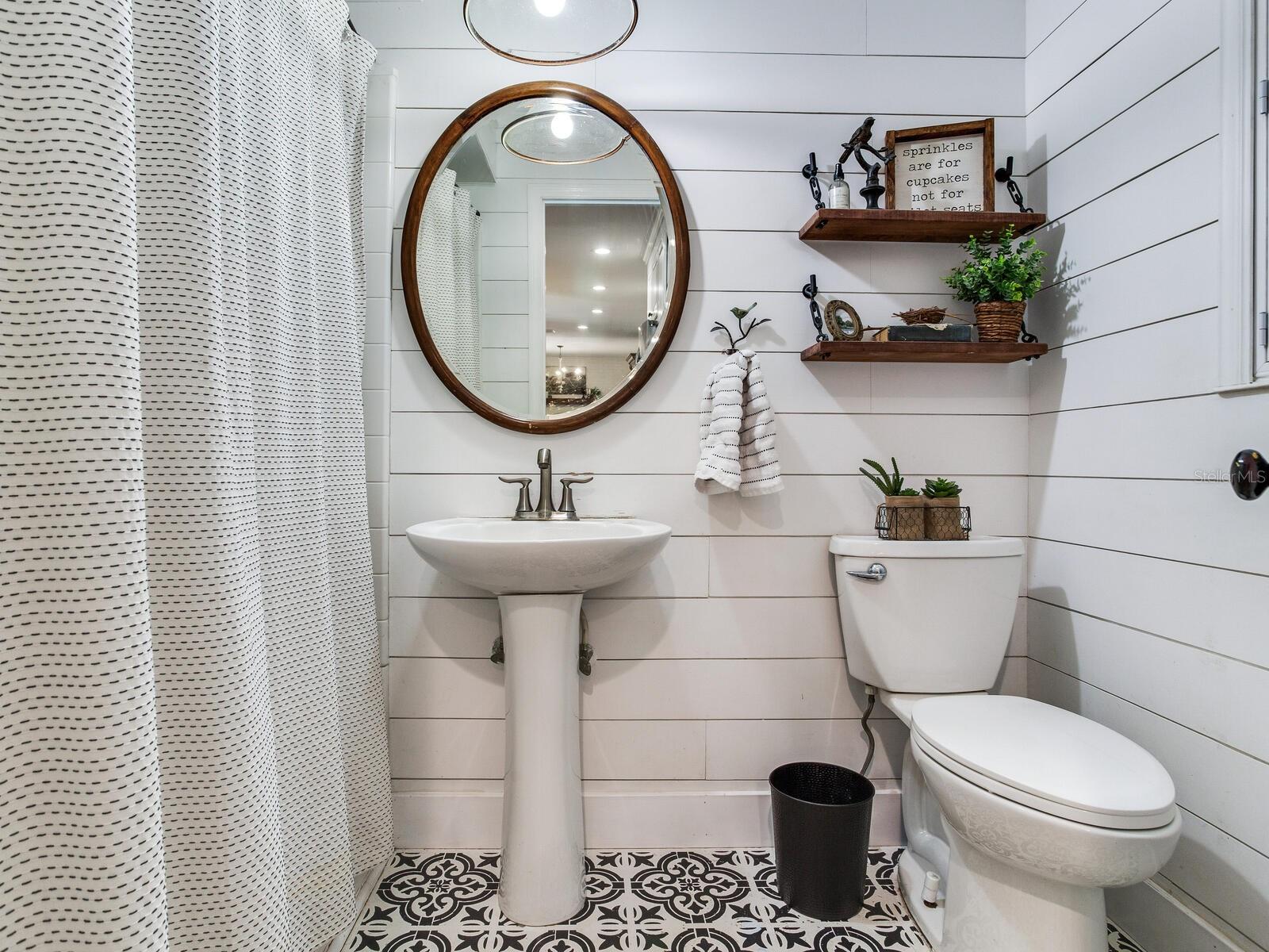 Listing photo id 50 for 3724 Fawn Grove Court