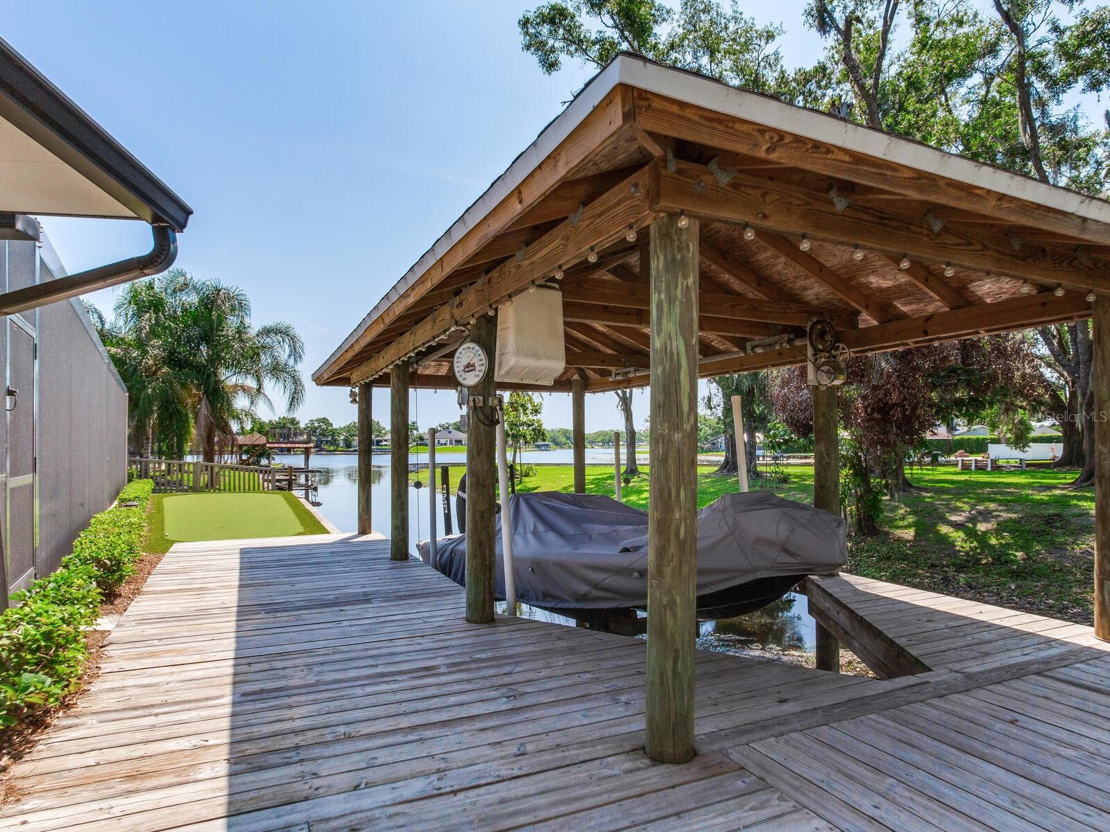 Listing photo id 4 for 3724 Fawn Grove Court
