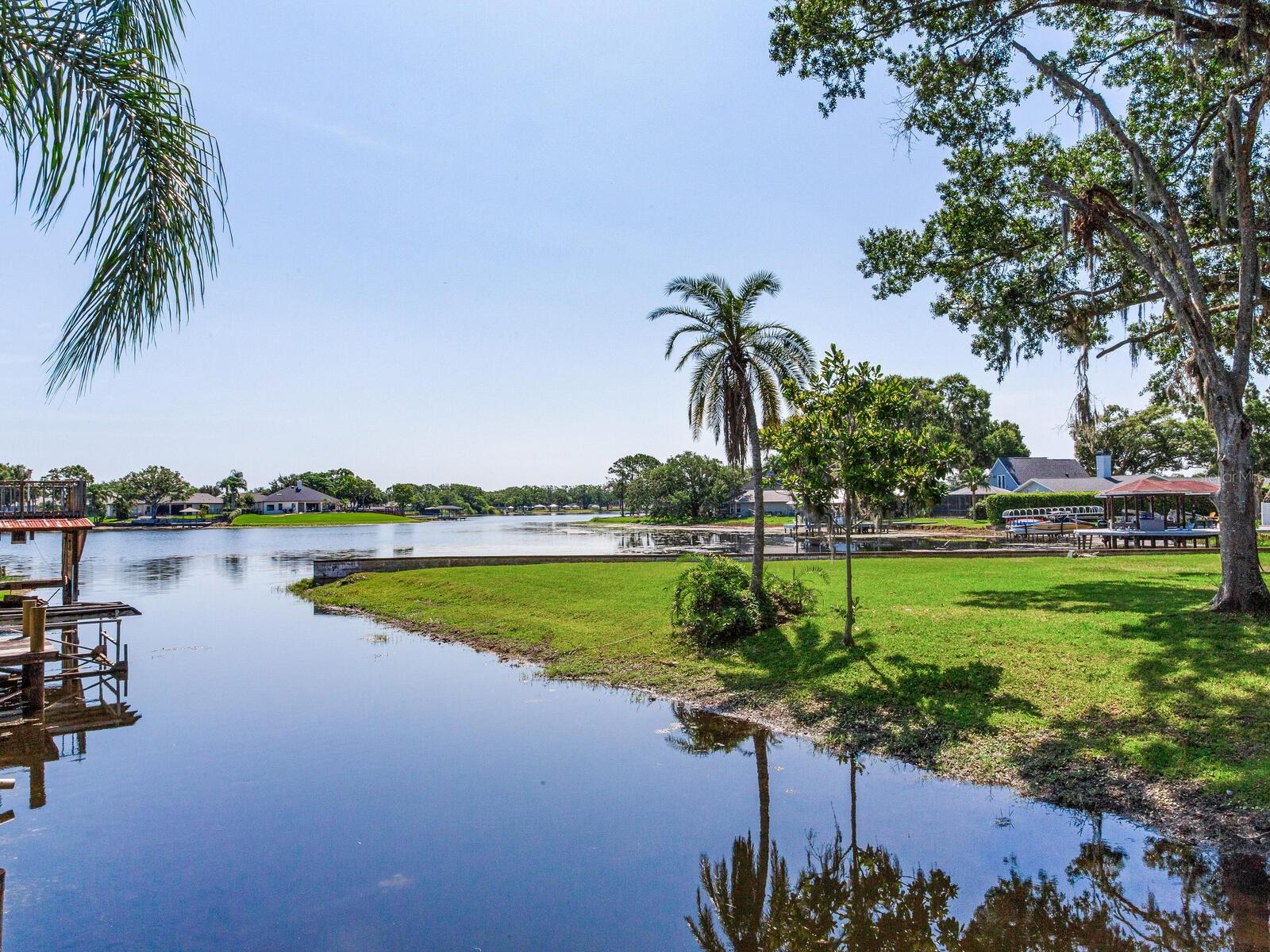Listing photo id 76 for 3724 Fawn Grove Court