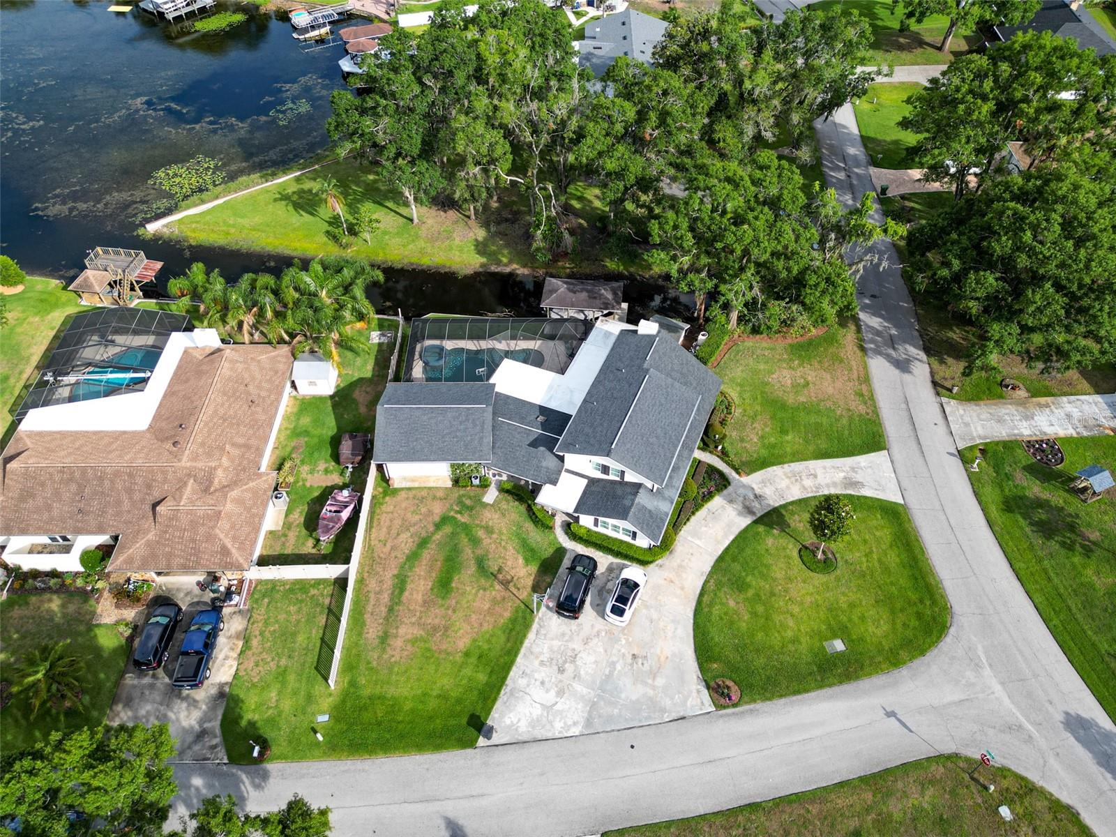 Listing photo id 86 for 3724 Fawn Grove Court