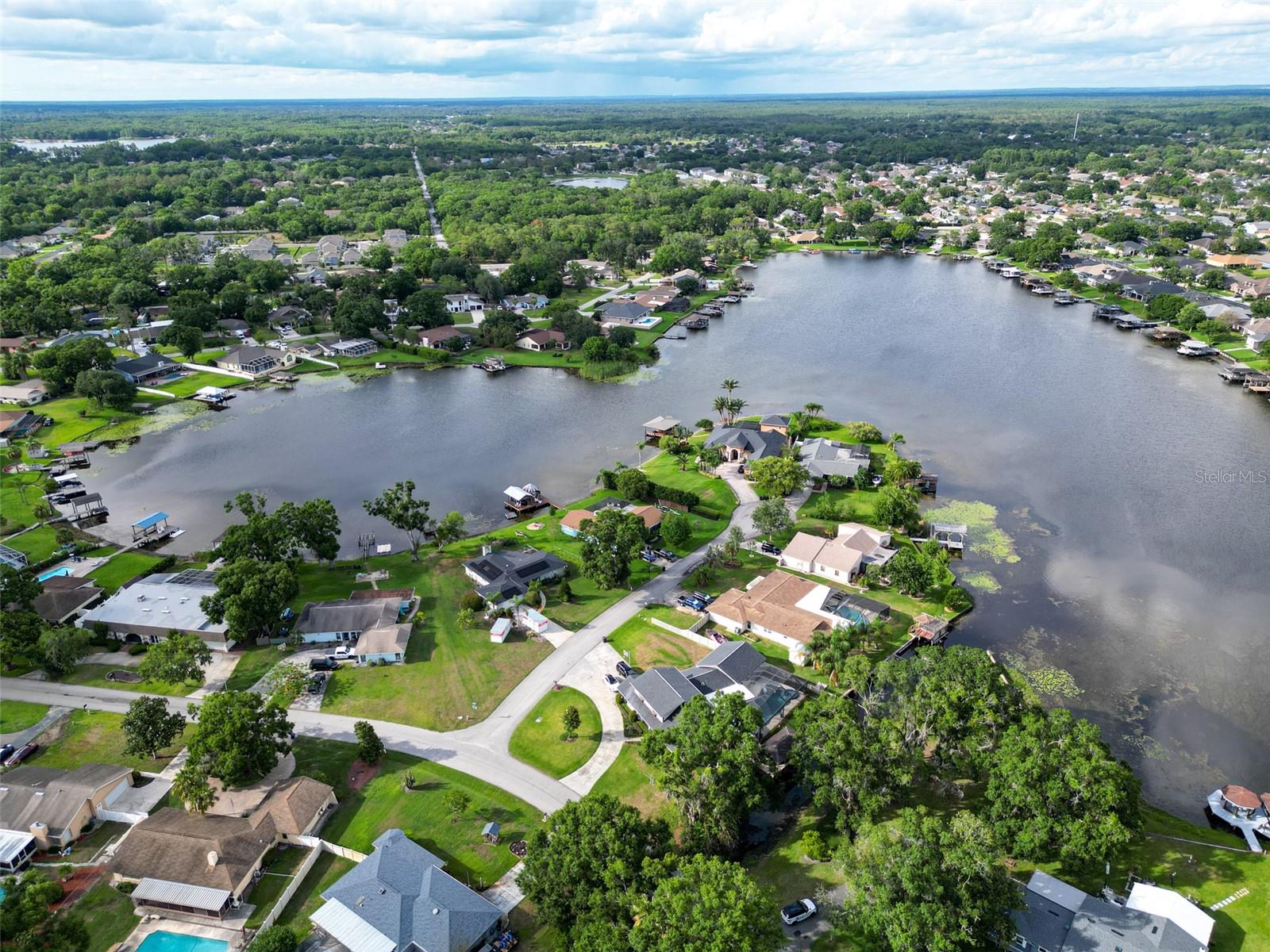 Listing photo id 90 for 3724 Fawn Grove Court