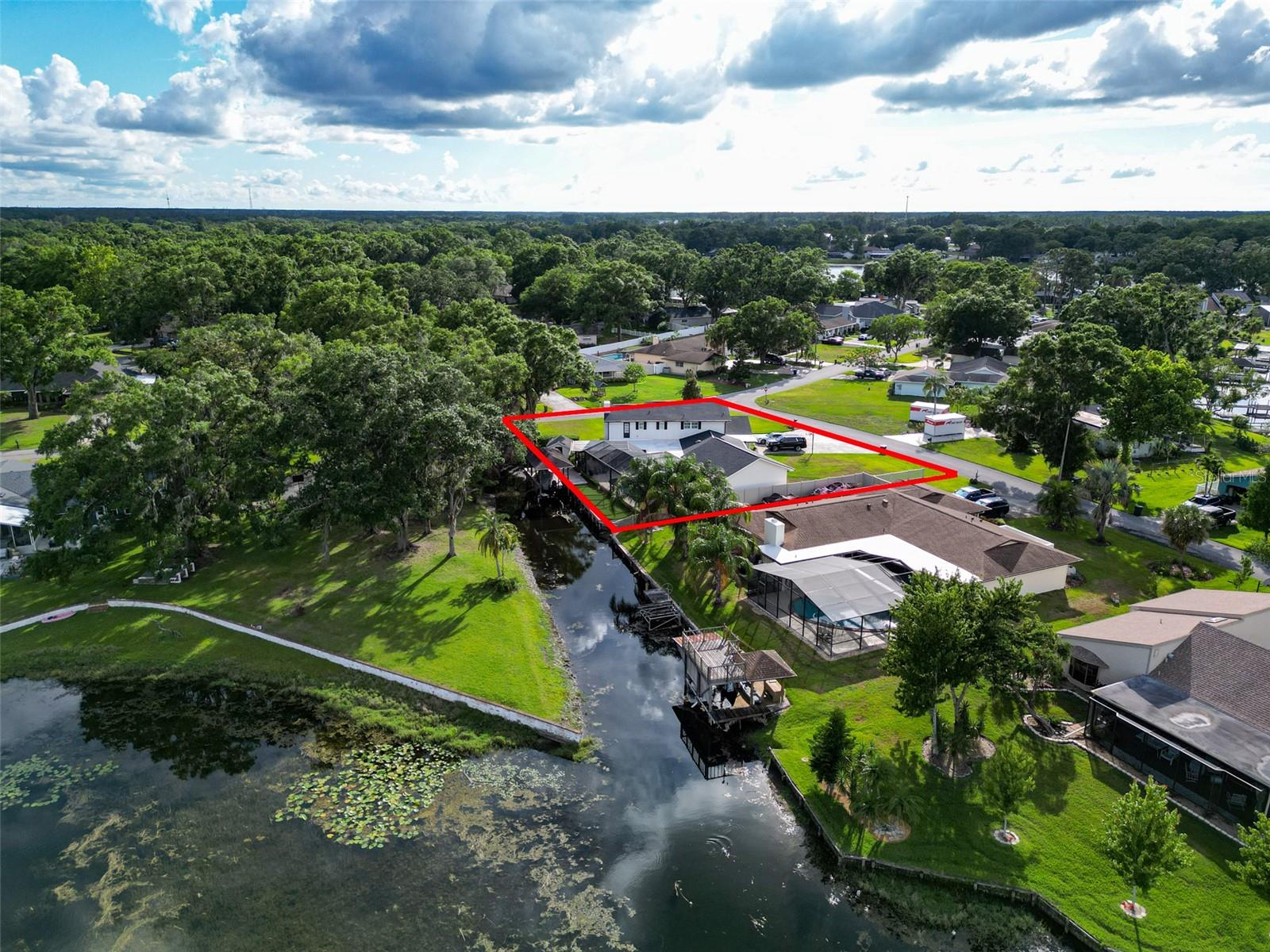 Listing photo id 97 for 3724 Fawn Grove Court