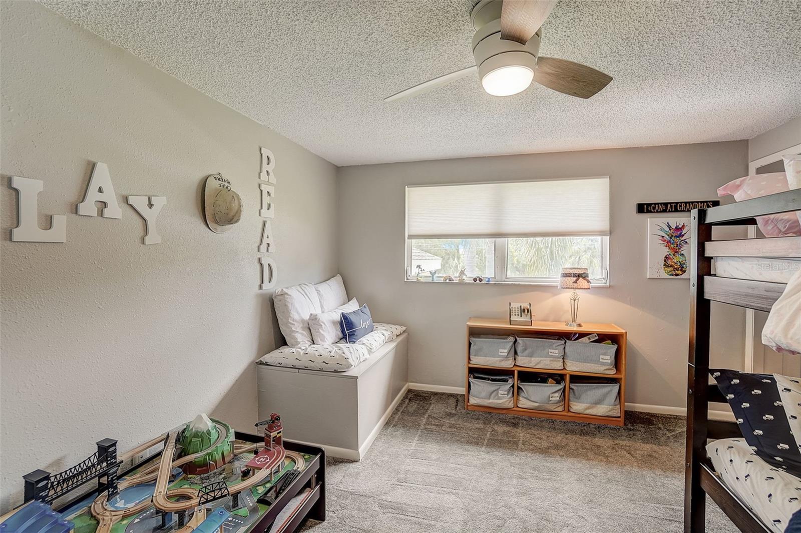 Image 19 of 42 For 611 Shore Drive E