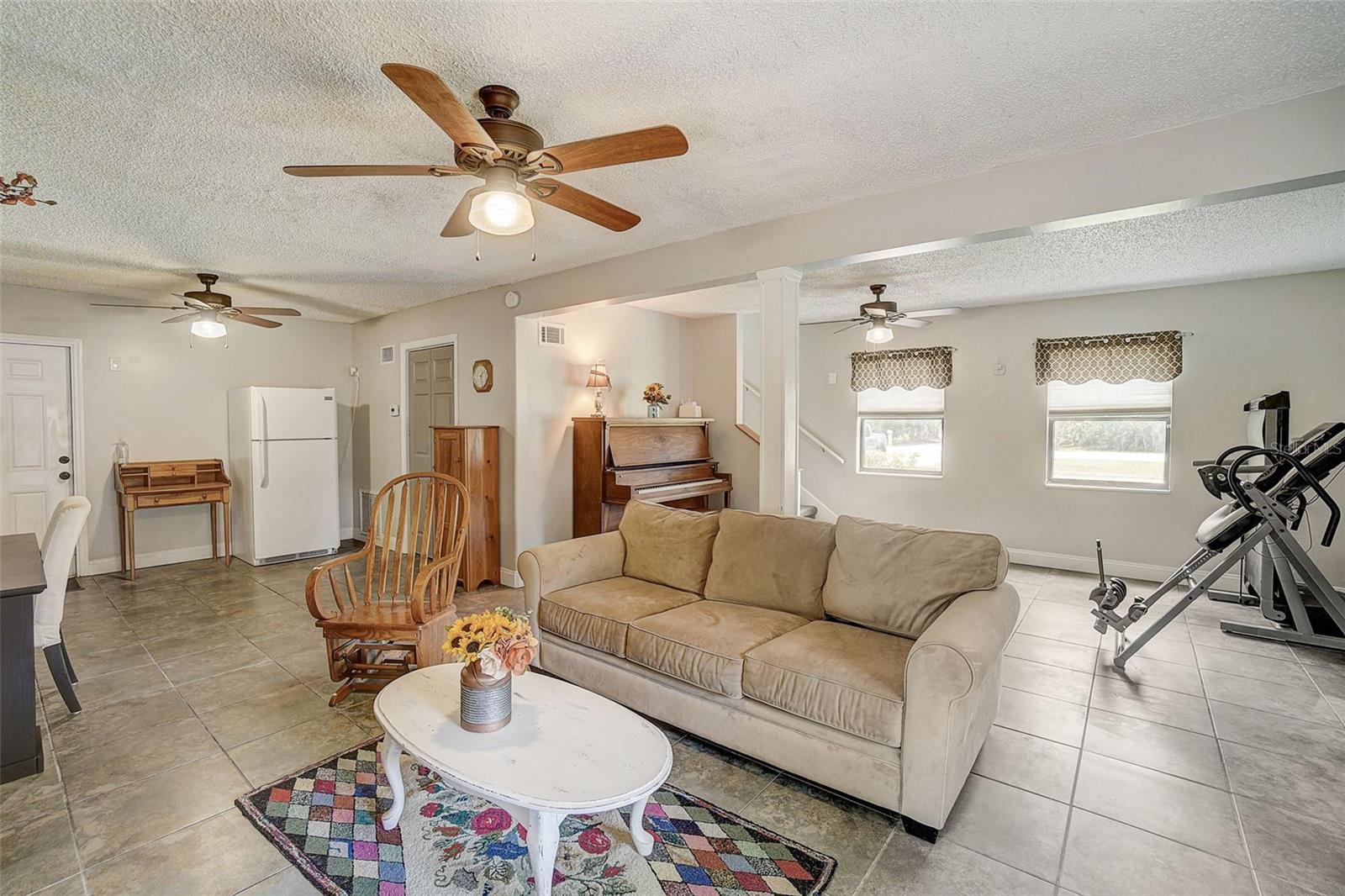 Image 20 of 42 For 611 Shore Drive E