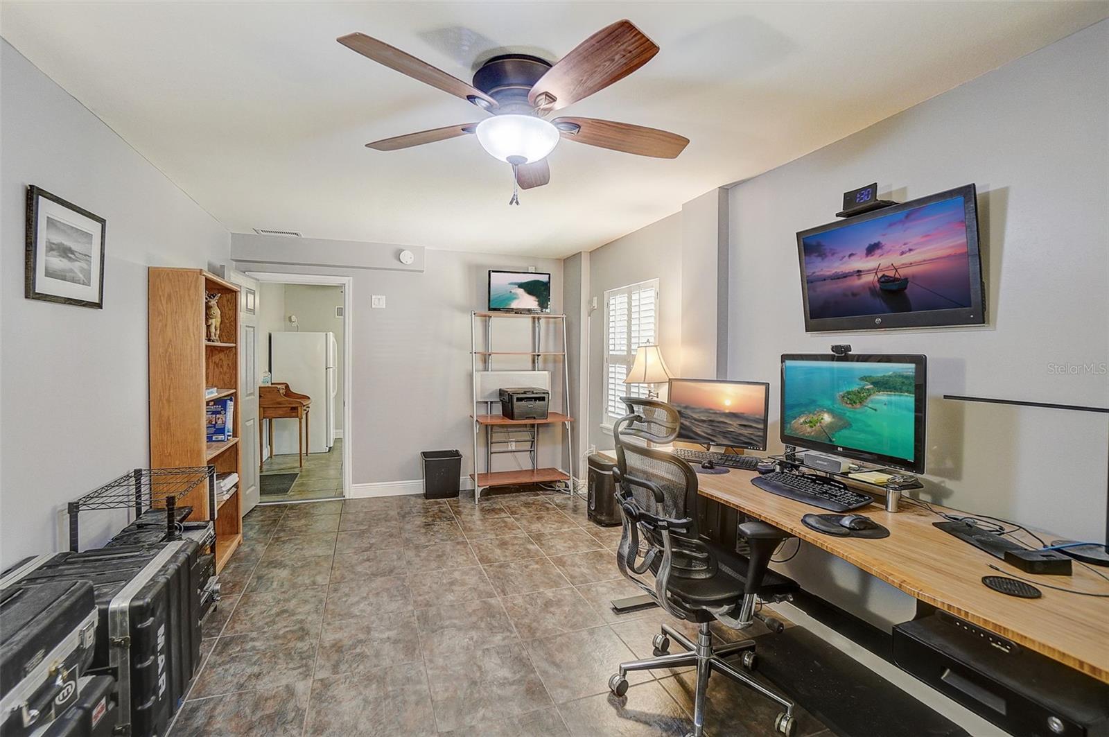Image 24 of 42 For 611 Shore Drive E