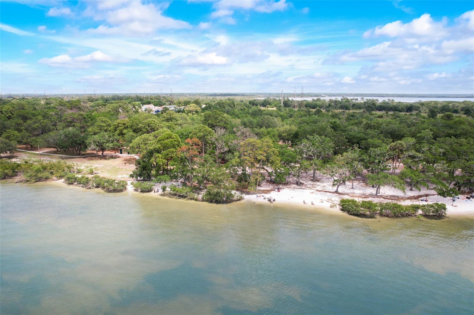 Image 38 of 42 For 611 Shore Drive E