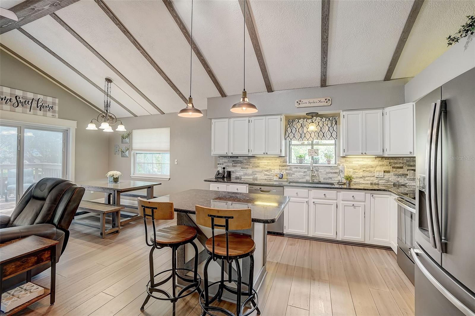 Image 8 of 42 For 611 Shore Drive E