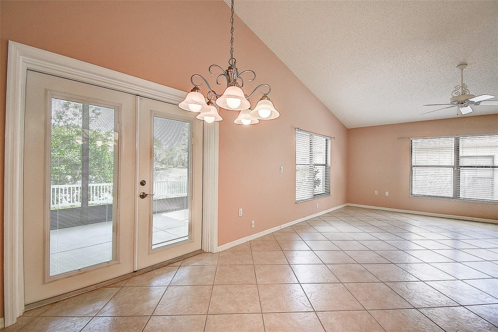 Image 14 of 31 For 11121 Cherrywood Court