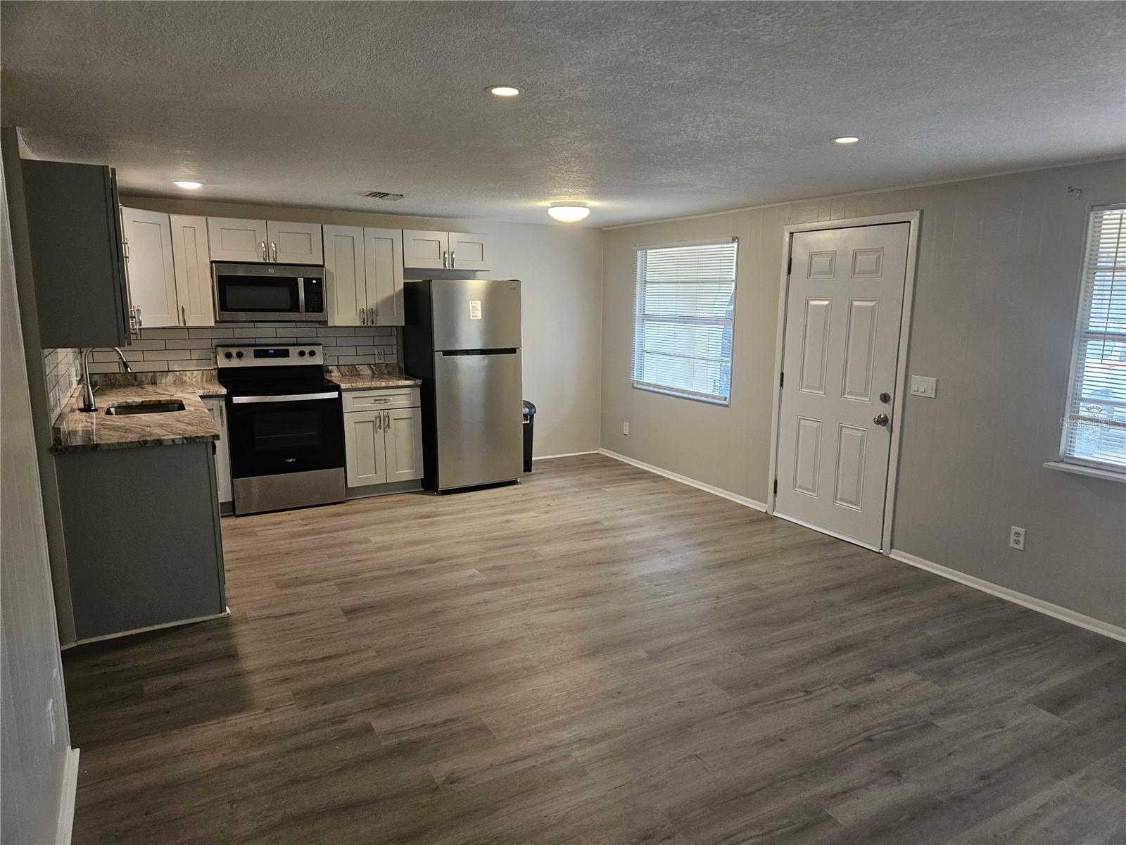Image 4 of 15 For 614 Dogwood Court 614