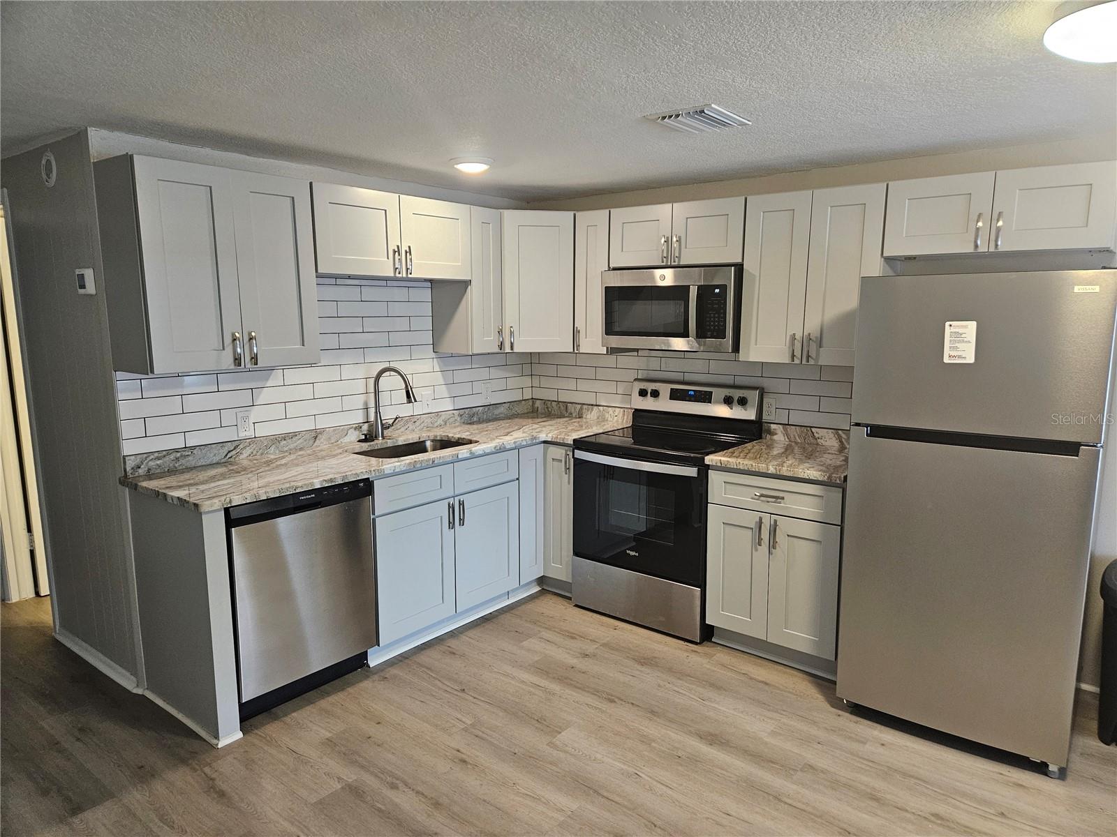 Image 5 of 15 For 614 Dogwood Court 614