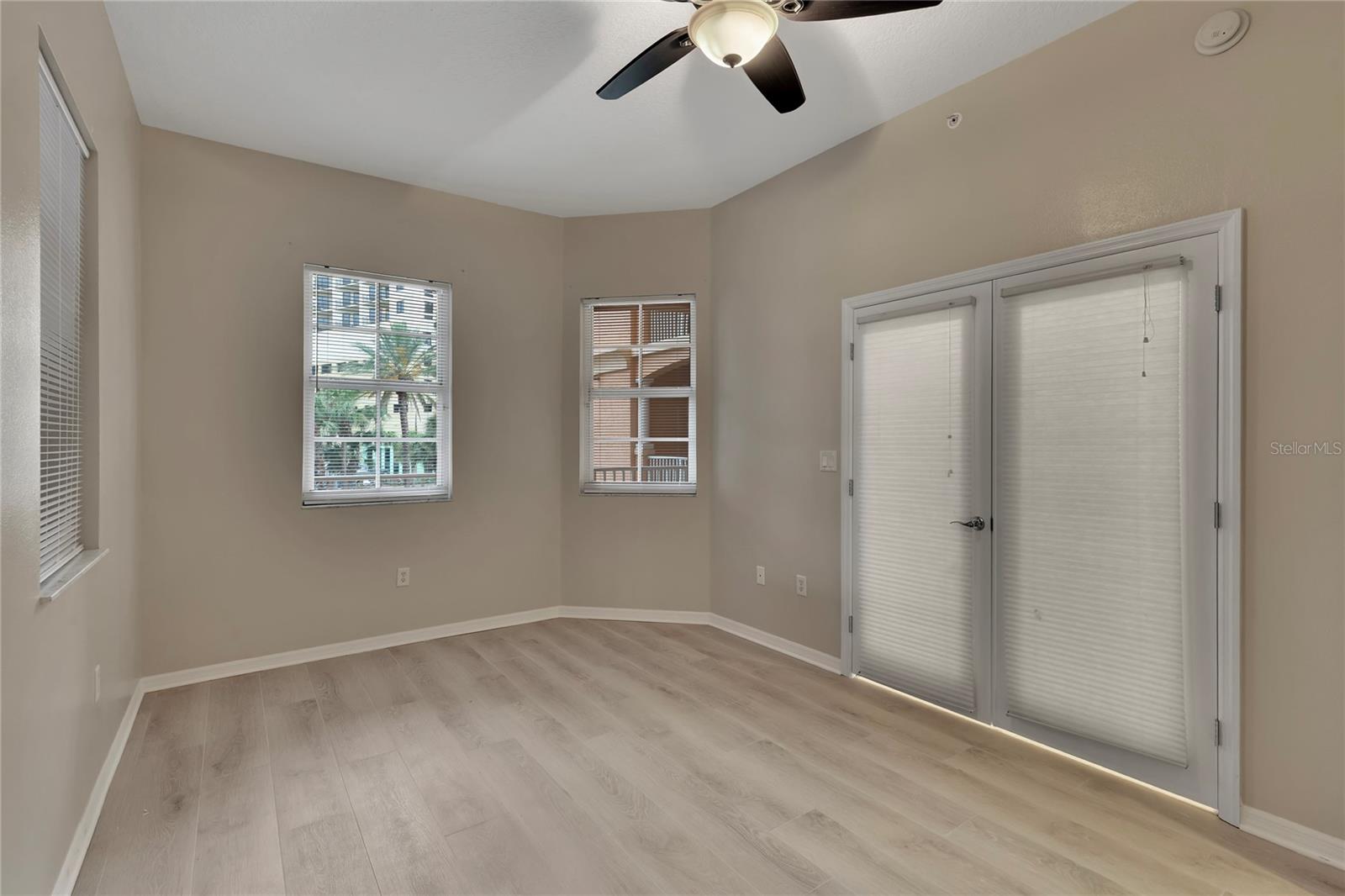 Listing photo id 8 for 530 Gulfview Boulevard 203