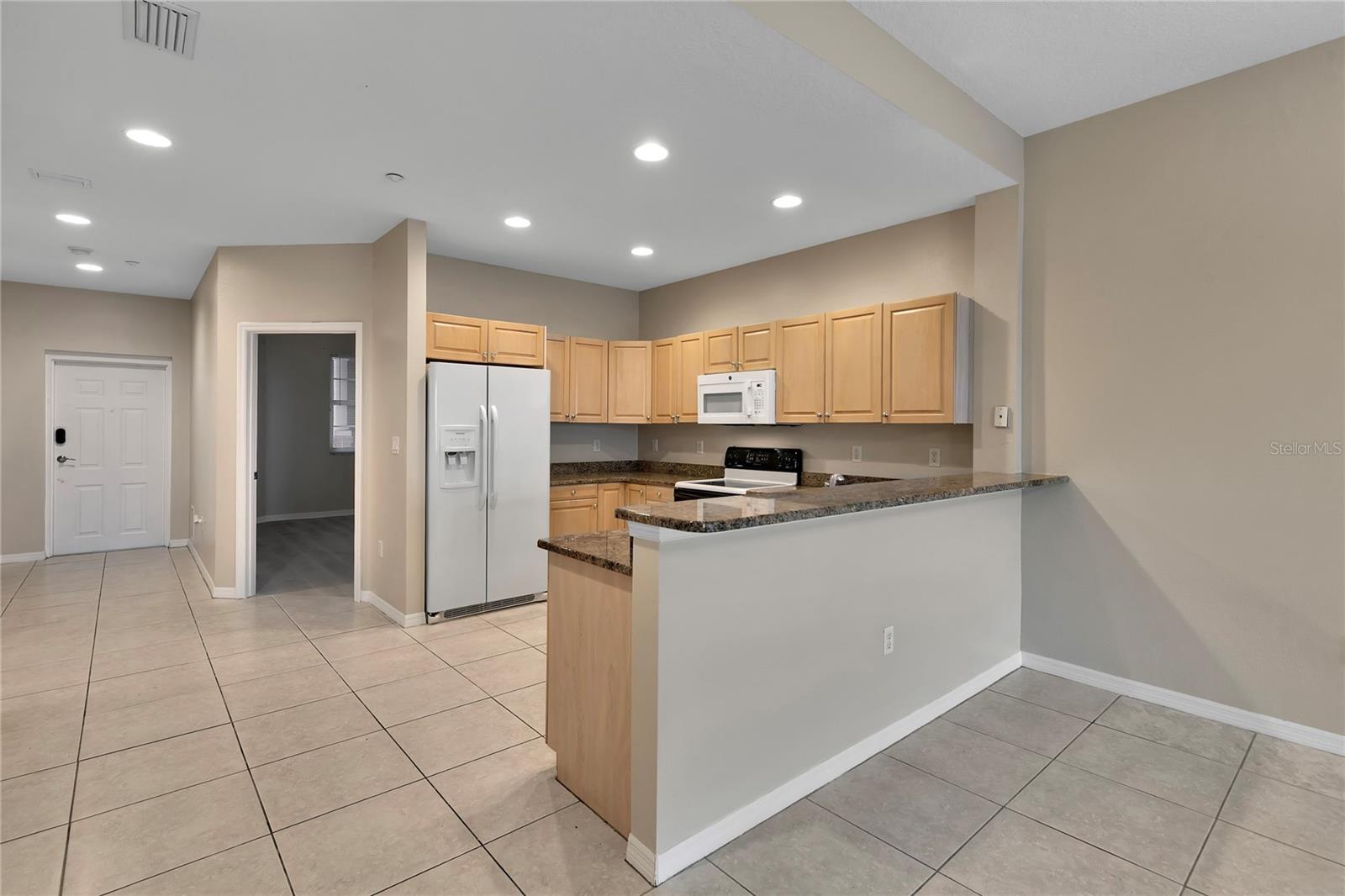 Listing photo id 15 for 530 Gulfview Boulevard 203