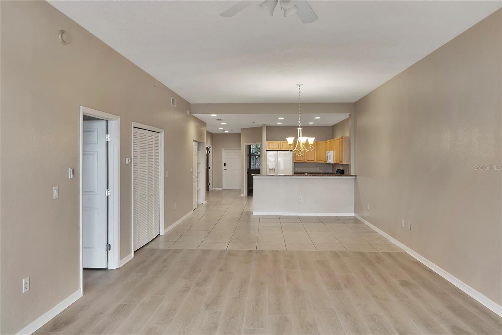 Listing photo id 18 for 530 Gulfview Boulevard 203