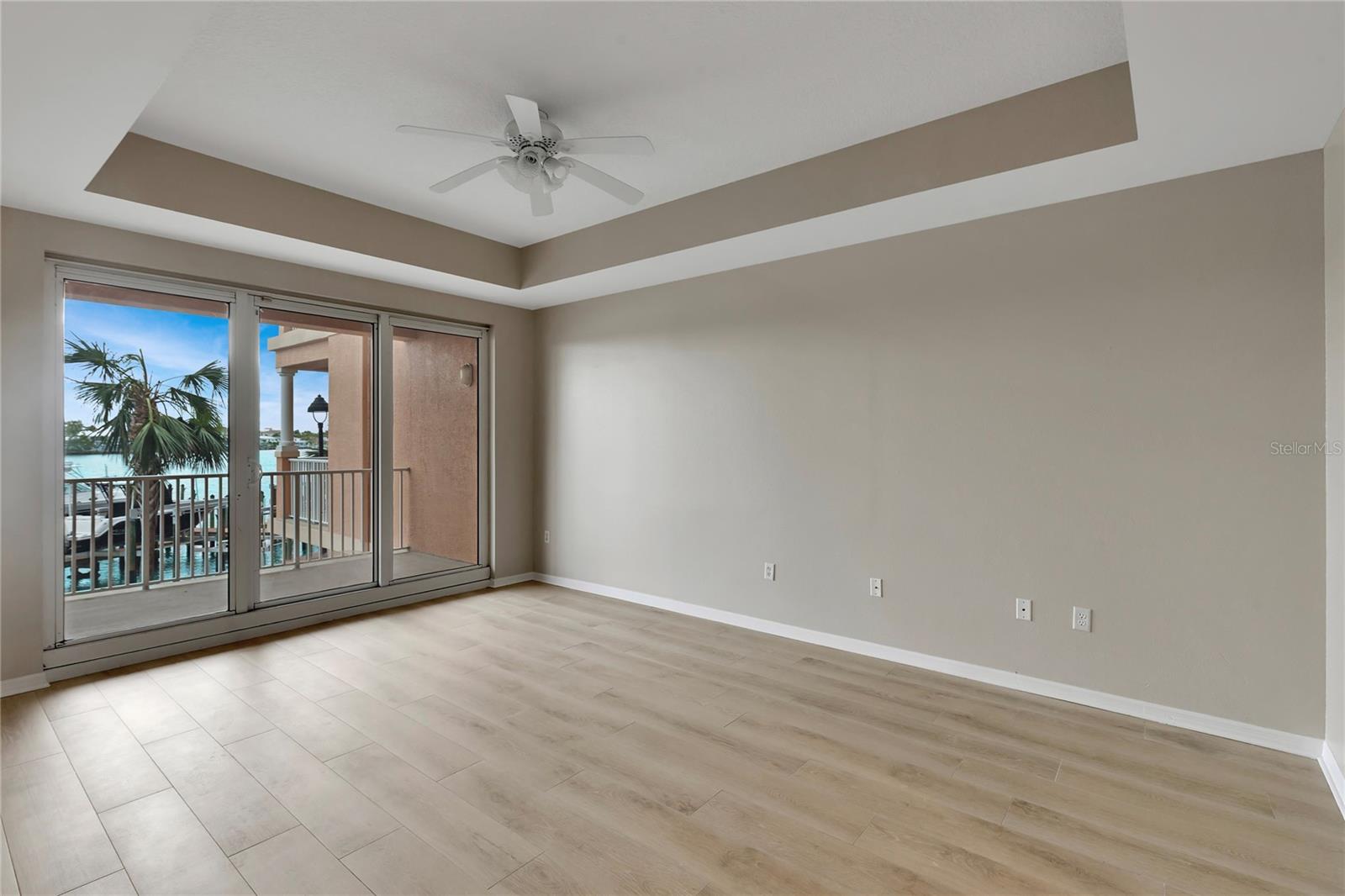 Listing photo id 21 for 530 Gulfview Boulevard 203