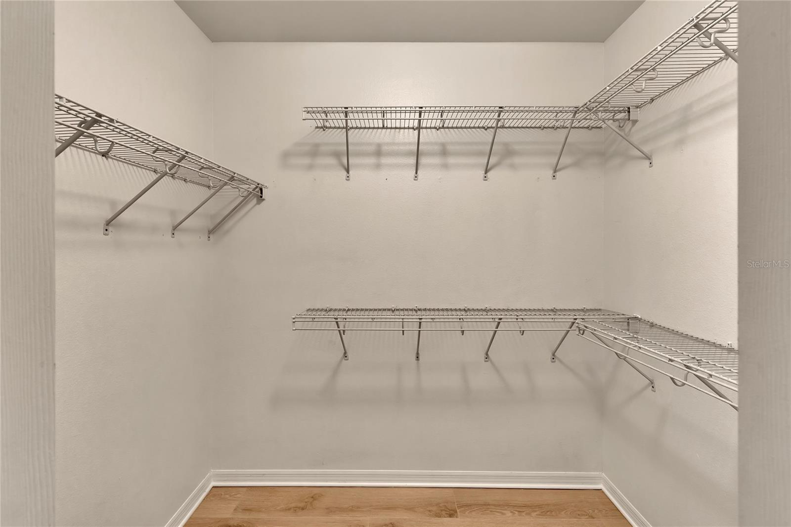 Listing photo id 24 for 530 Gulfview Boulevard 203