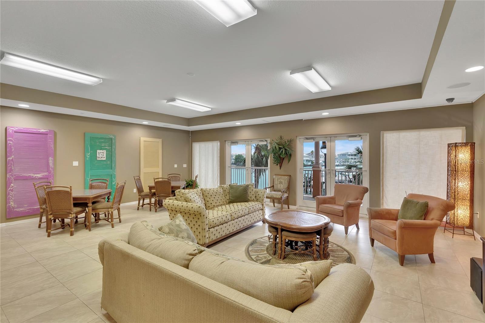 Listing photo id 35 for 530 Gulfview Boulevard 203