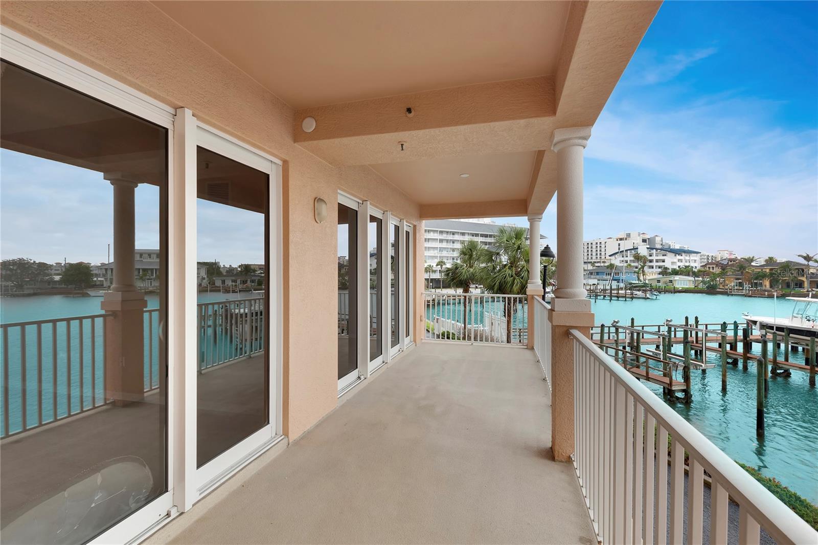 Listing photo id 6 for 530 Gulfview Boulevard 203