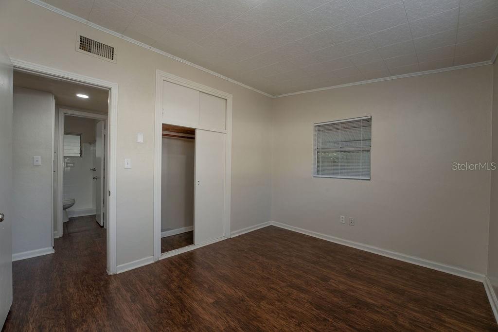 Image 13 of 40 For 1625 Mockingbird Lane