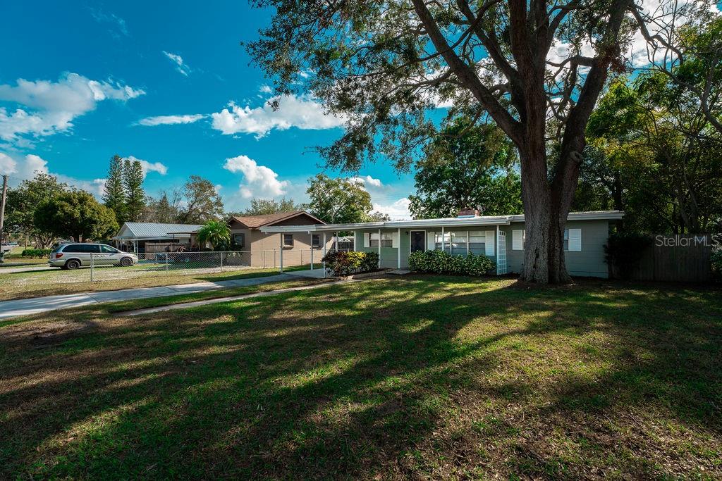 Image 25 of 40 For 1625 Mockingbird Lane