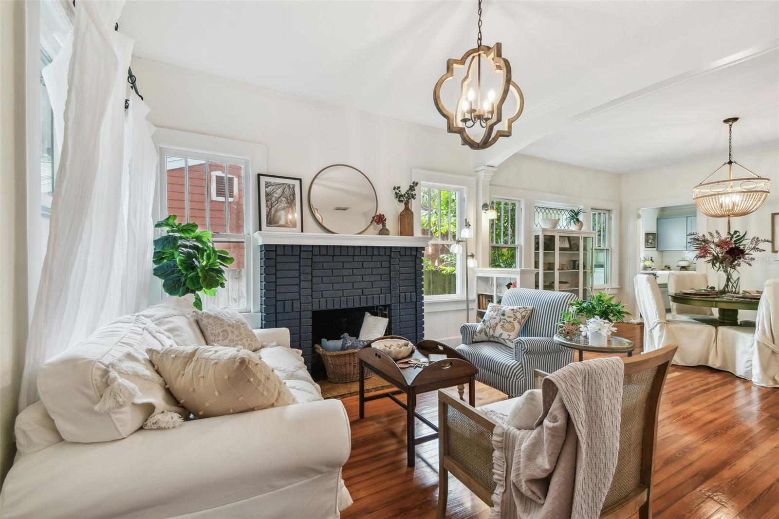 Image 10 of 66 For 848 9th Avenue S