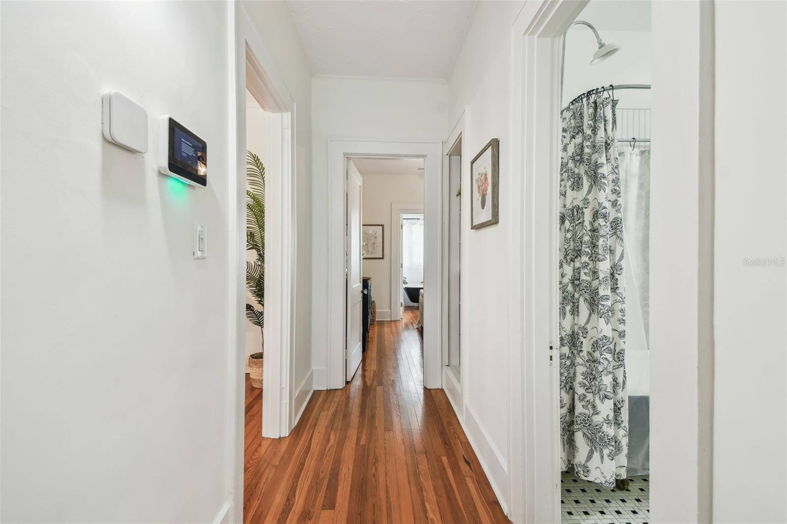 Image 23 of 66 For 848 9th Avenue S