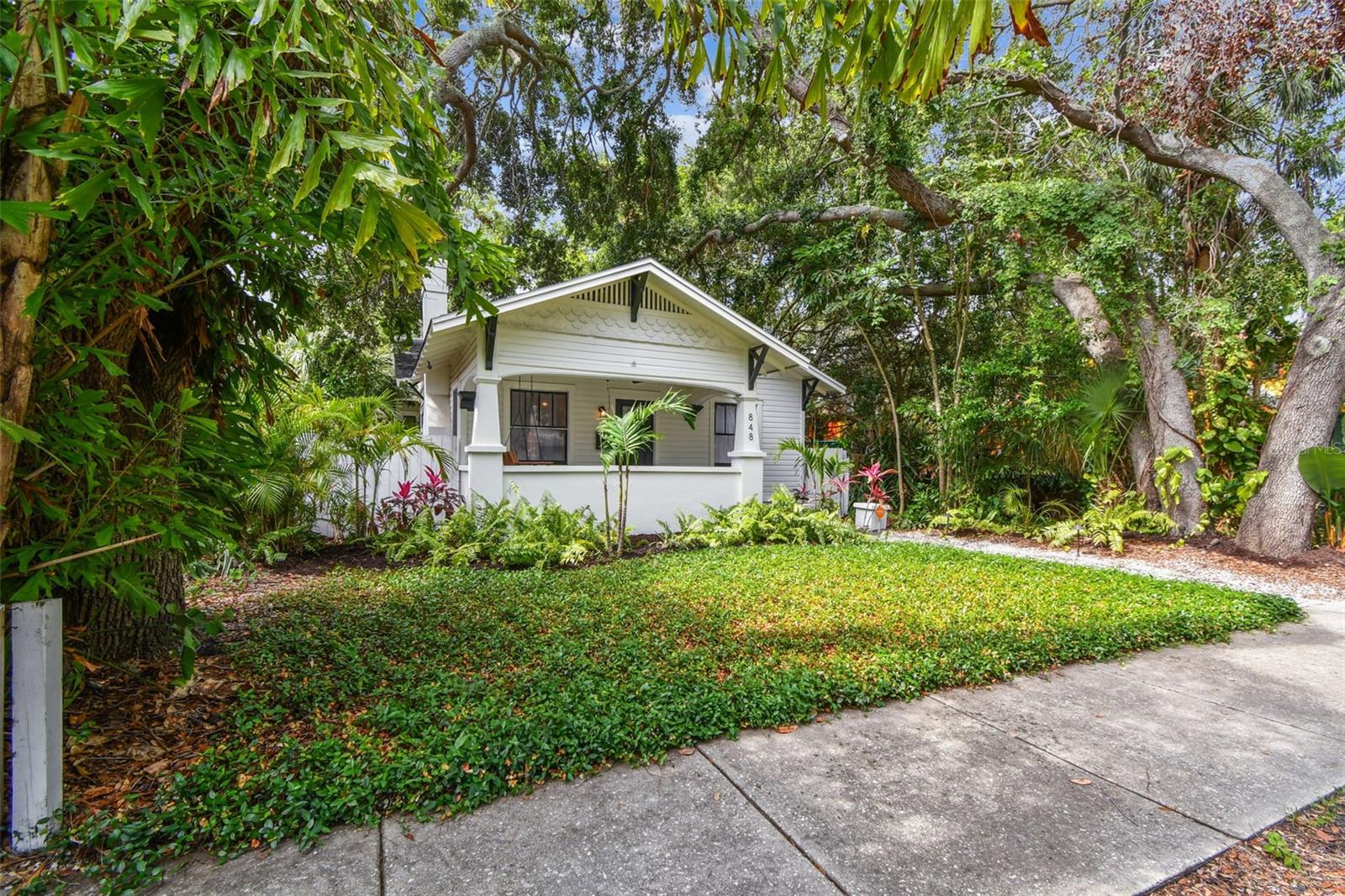 Image 3 of 66 For 848 9th Avenue S