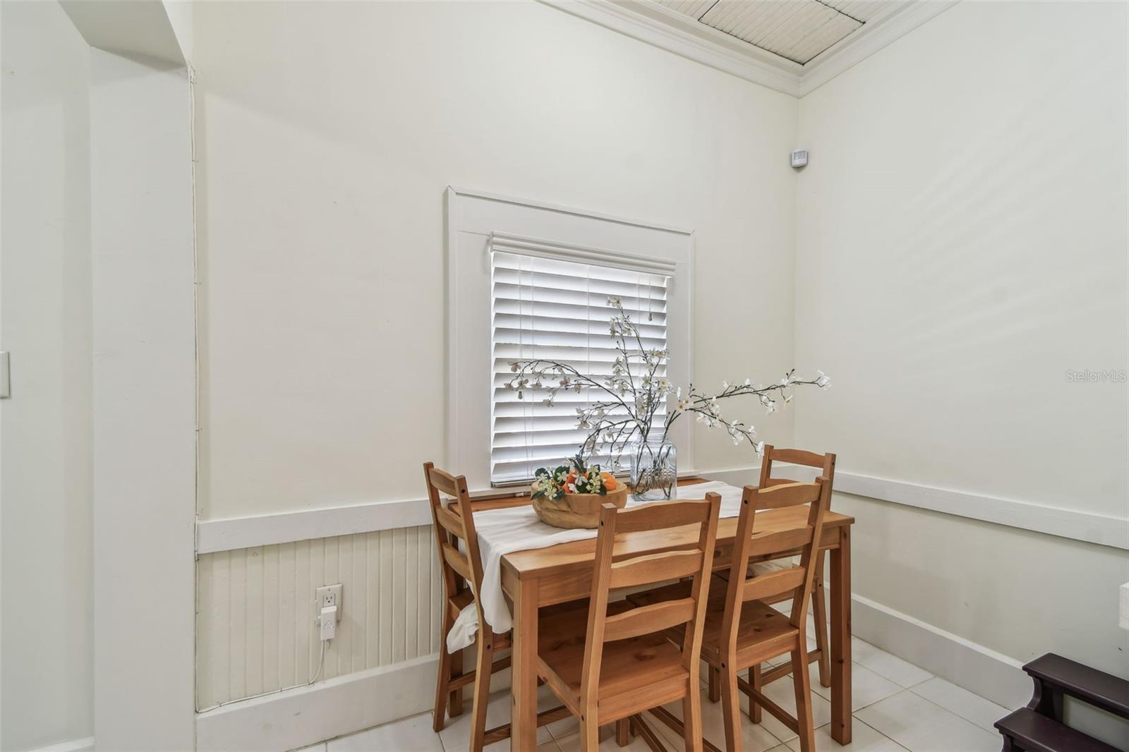 Image 46 of 66 For 848 9th Avenue S