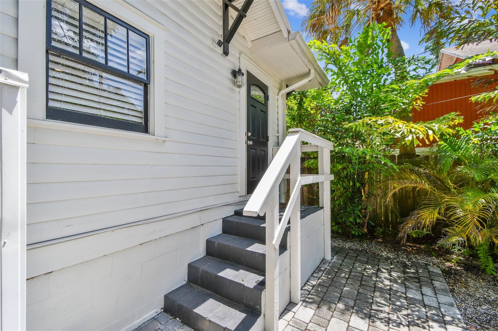 Image 53 of 66 For 848 9th Avenue S