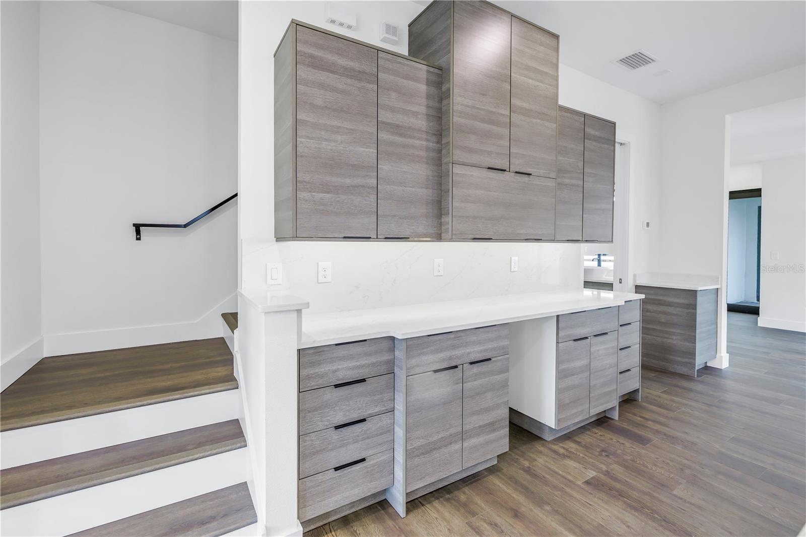 Listing photo id 10 for 2812 Massachusetts Avenue