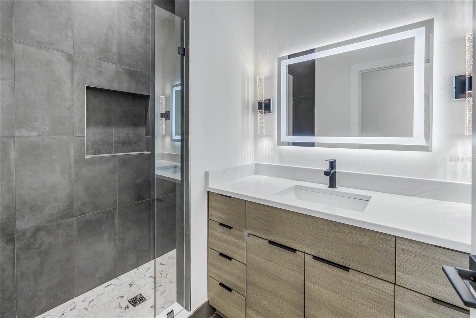 Listing photo id 23 for 2812 Massachusetts Avenue