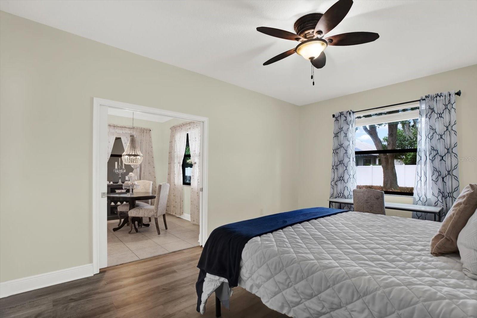 Listing photo id 25 for 679 Challice Drive
