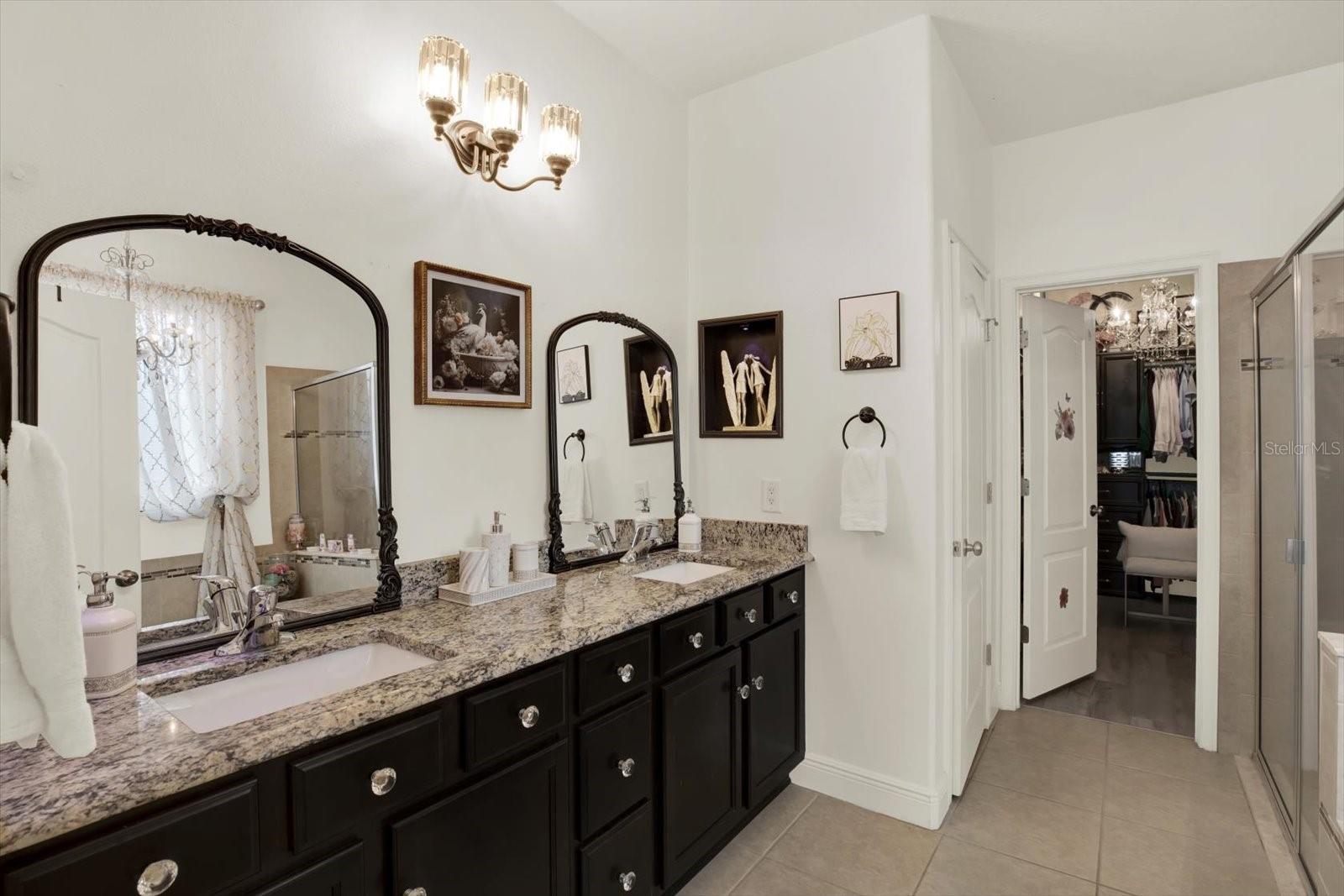 Listing photo id 31 for 679 Challice Drive