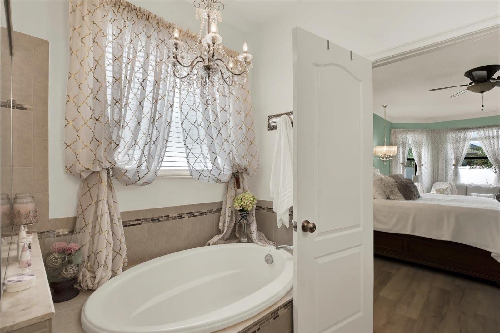 Listing photo id 32 for 679 Challice Drive