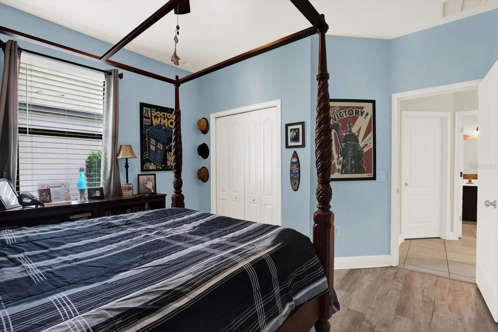 Listing photo id 33 for 679 Challice Drive