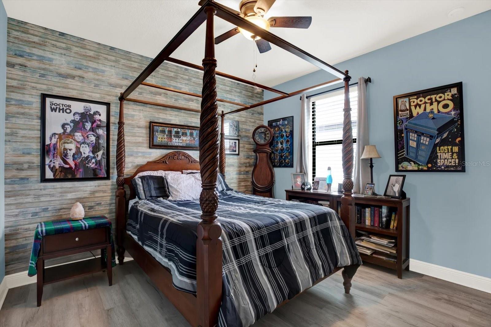 Listing photo id 34 for 679 Challice Drive