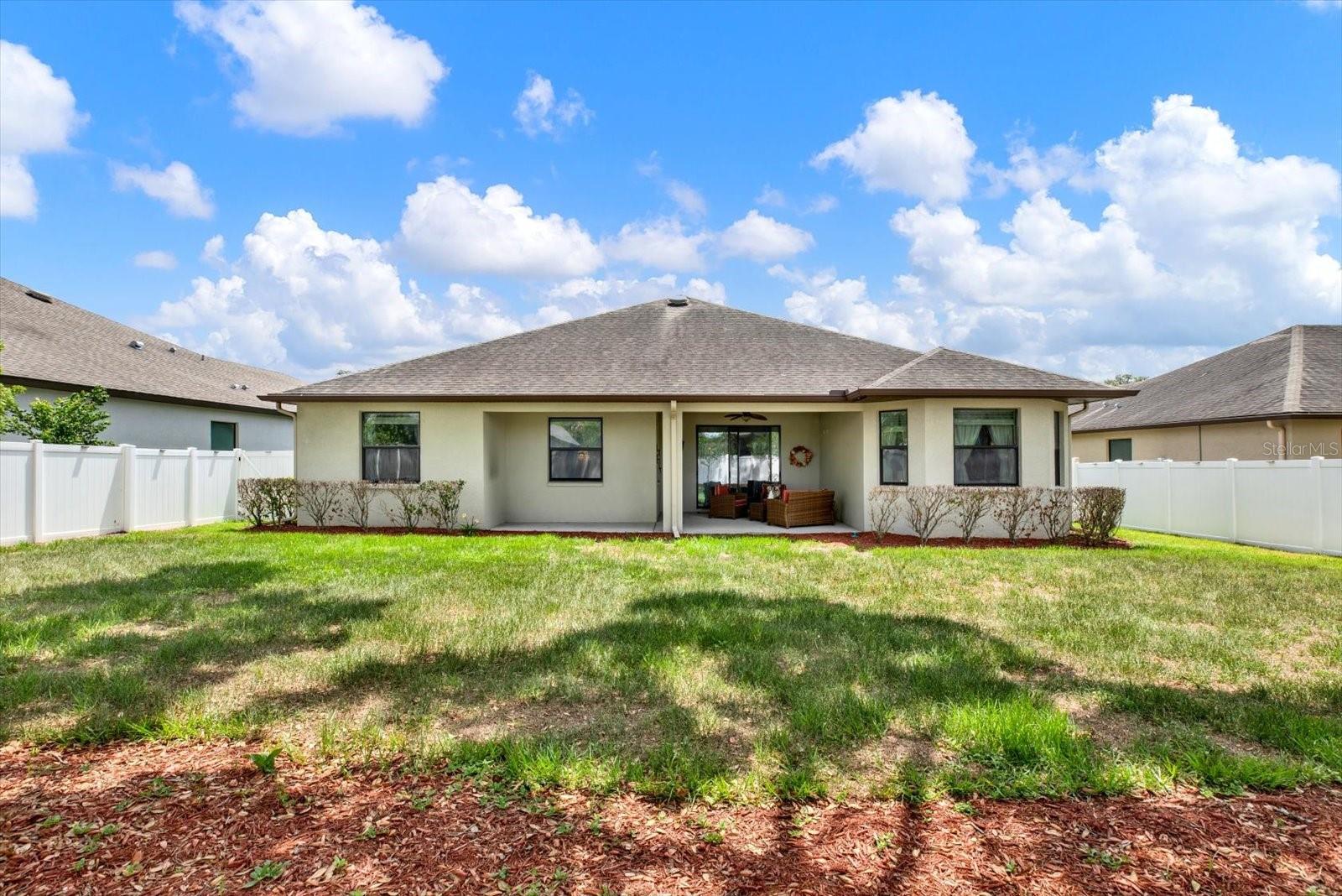 Listing photo id 39 for 679 Challice Drive
