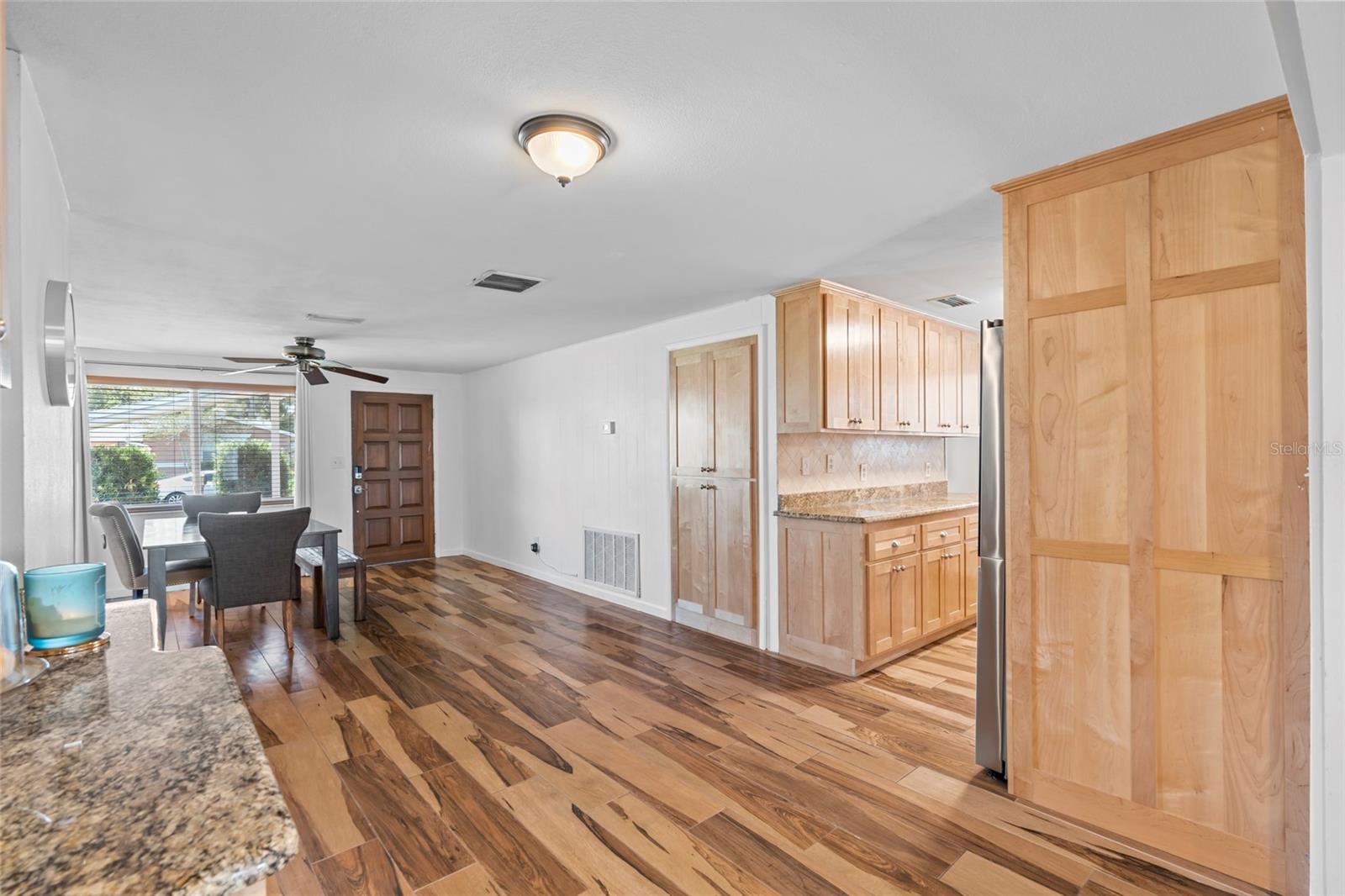 Image 15 of 38 For 12359 82nd Avenue