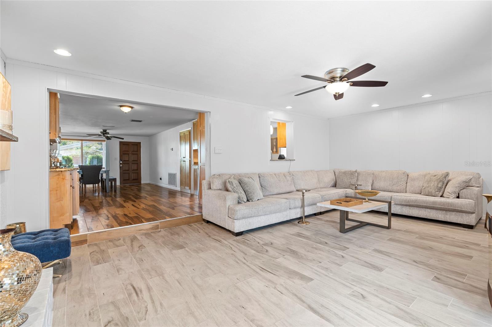 Image 18 of 38 For 12359 82nd Avenue
