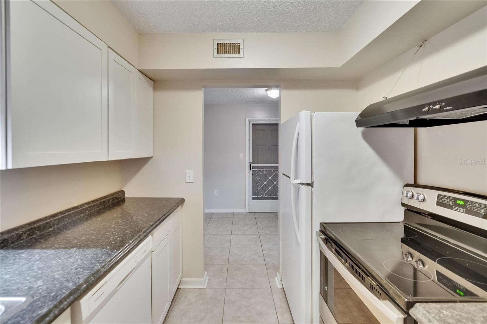 Image 13 of 51 For 125 Picardy Villa Circle 100