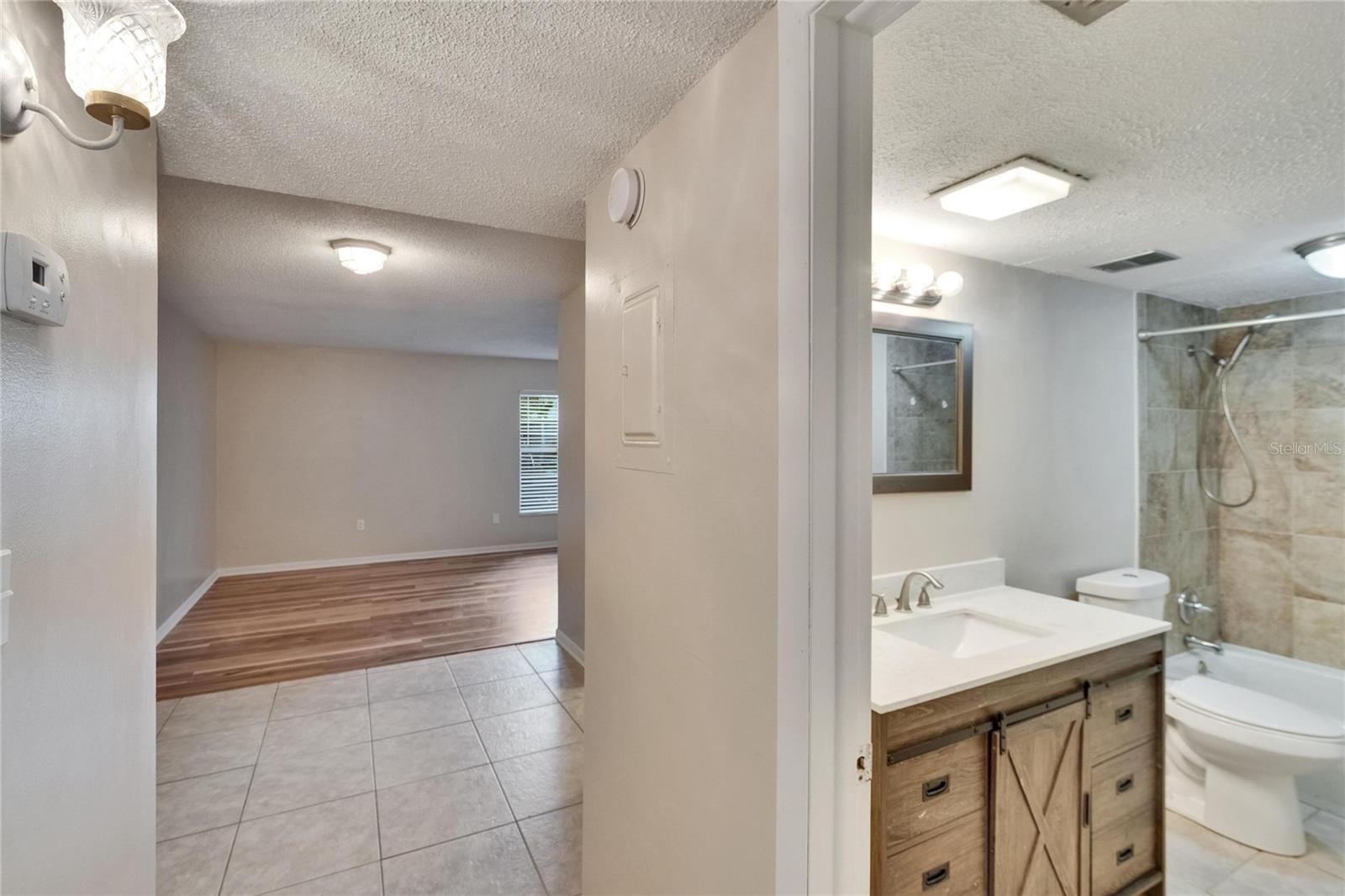 Image 15 of 51 For 125 Picardy Villa Circle 100