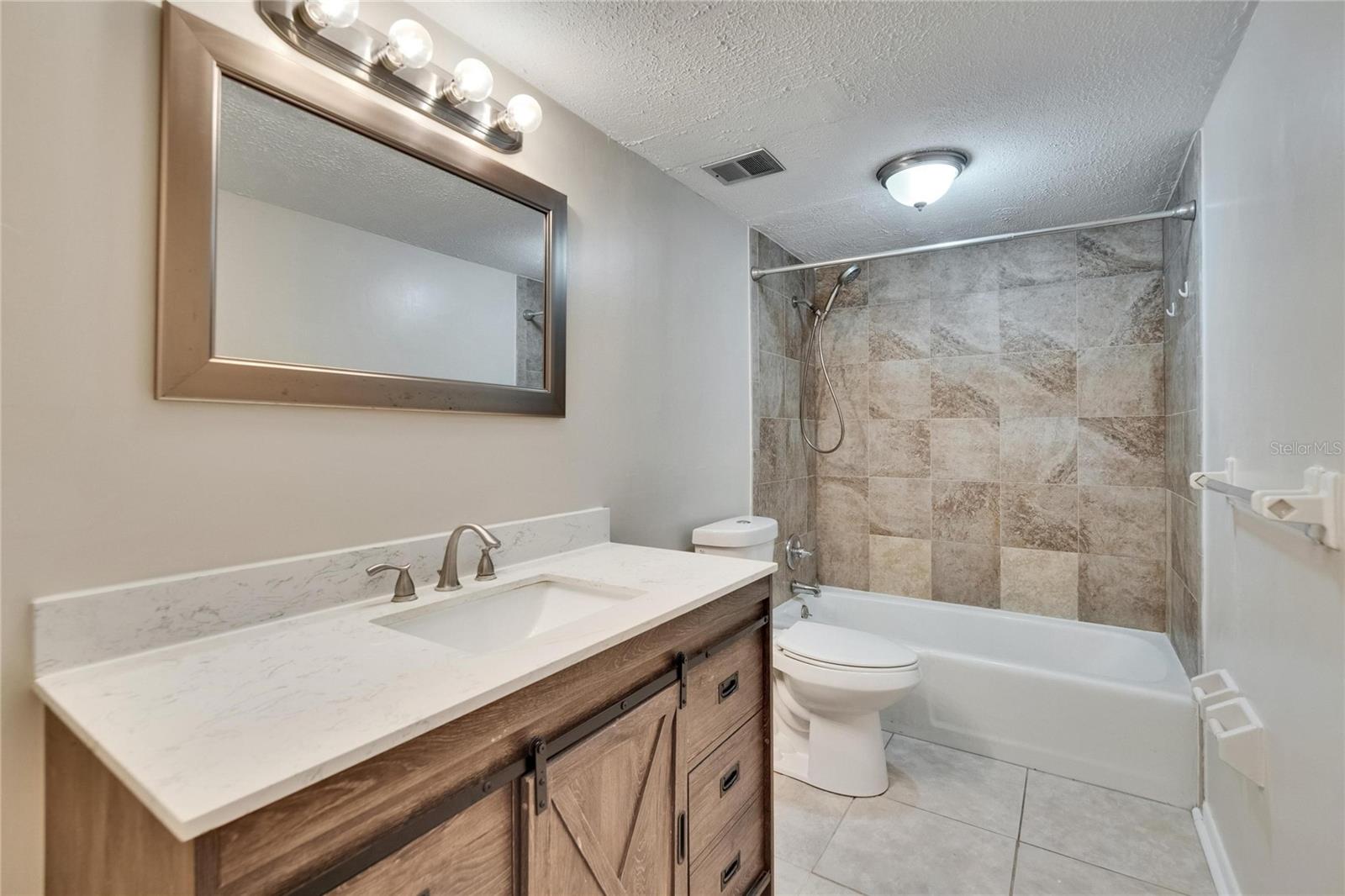 Image 16 of 51 For 125 Picardy Villa Circle 100