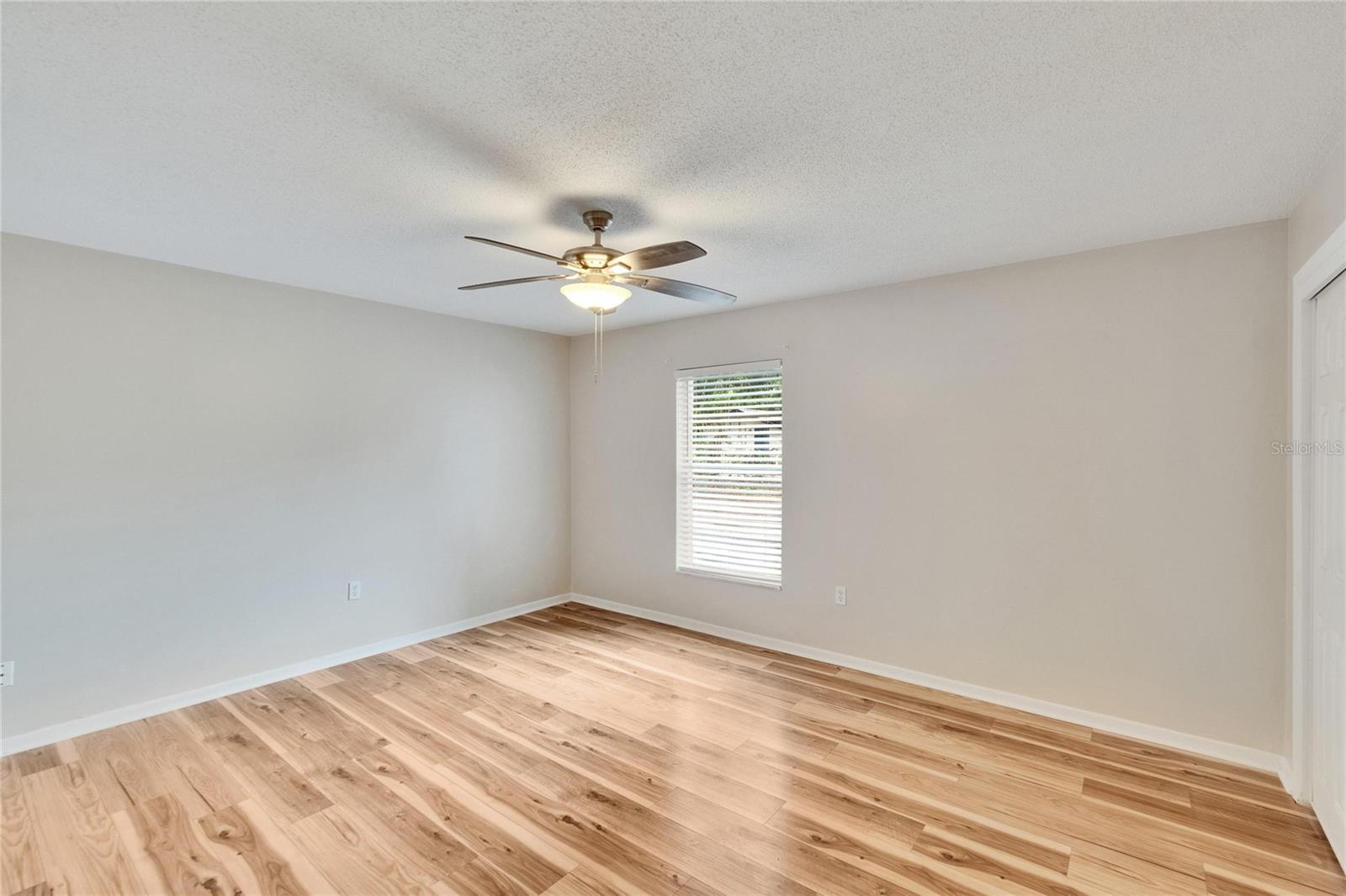 Image 19 of 51 For 125 Picardy Villa Circle 100