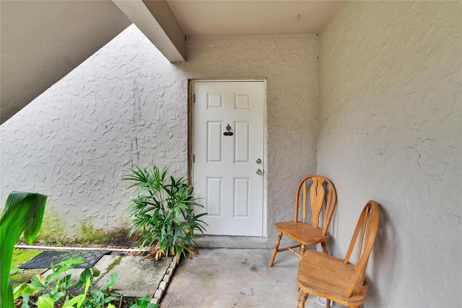 Image 30 of 51 For 125 Picardy Villa Circle 100