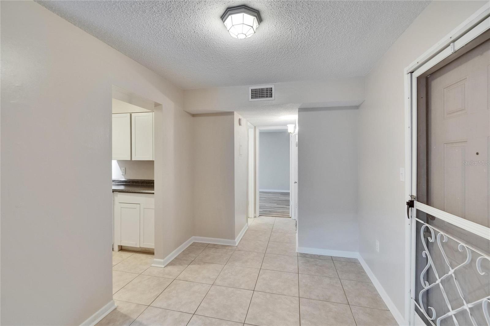 Image 8 of 51 For 125 Picardy Villa Circle 100