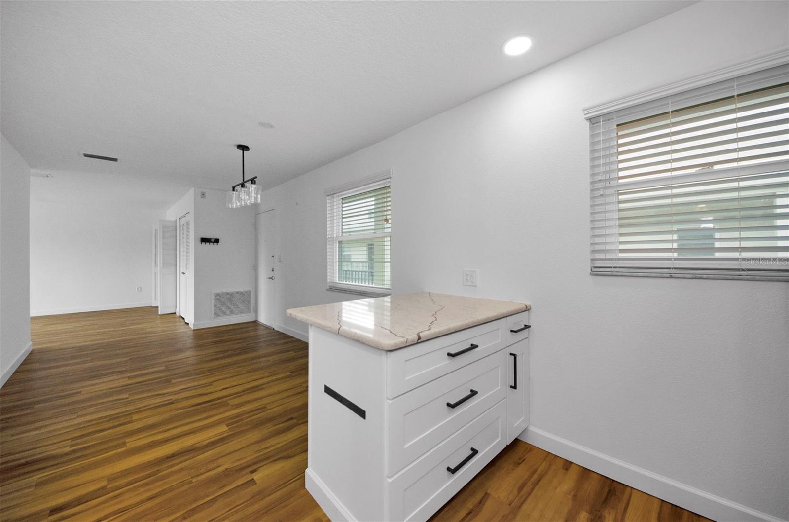Image 14 of 42 For 2700 Bayshore Boulevard 5307