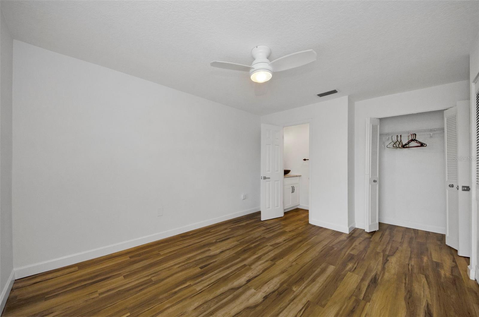 Image 20 of 42 For 2700 Bayshore Boulevard 5307